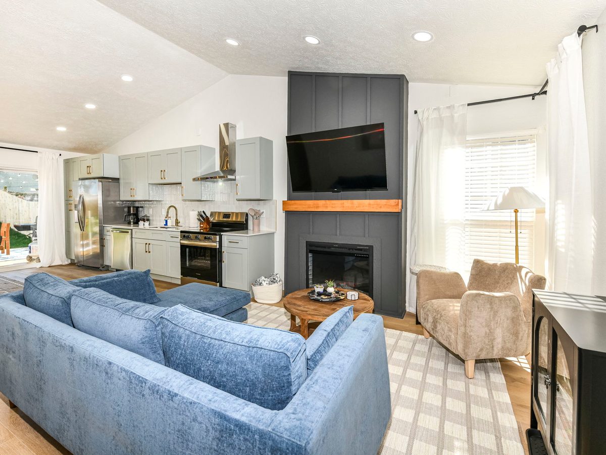 Open-concept living room and kitchen in a Hamilton County home